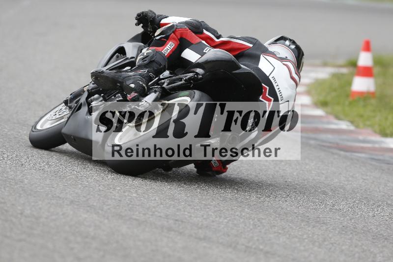 /Archiv-2024/18 02.05.2024 Speer Racing ADR/Gruppe weiß/unklar